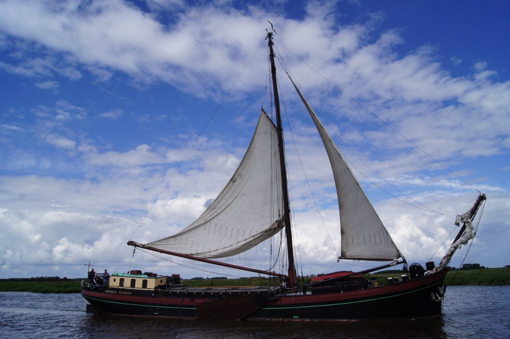 Orpheus, Ships that pass in the night